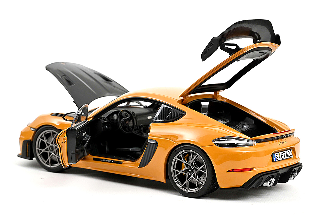 Porsche Cayman GT4 RS