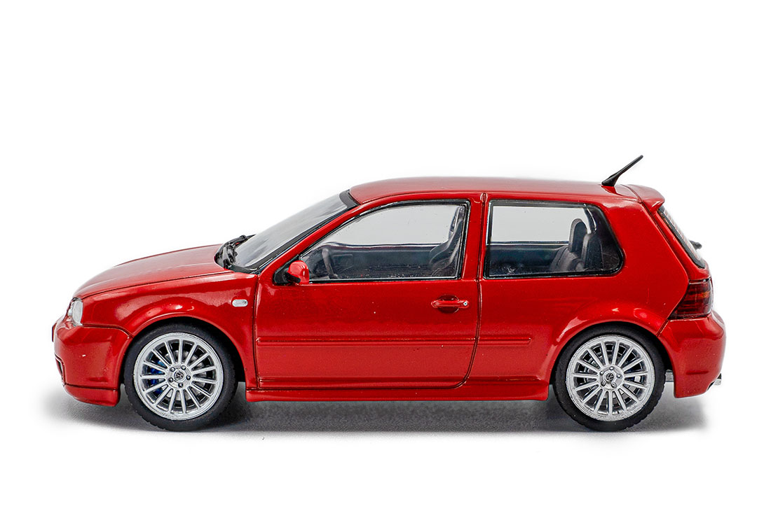 Volkswagen Golf IV (4) R32