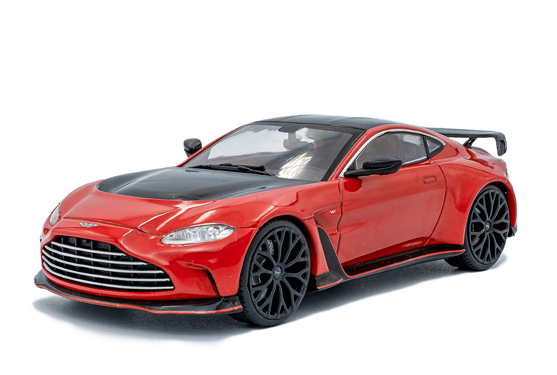 Aston Martin Vantage V12